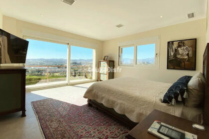 89f7f7d5118399915a9558a53b772c7d - 24