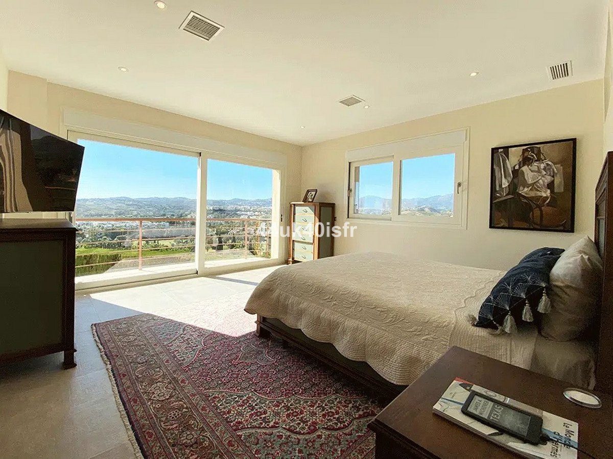 89f7f7d5118399915a9558a53b772c7d - 24