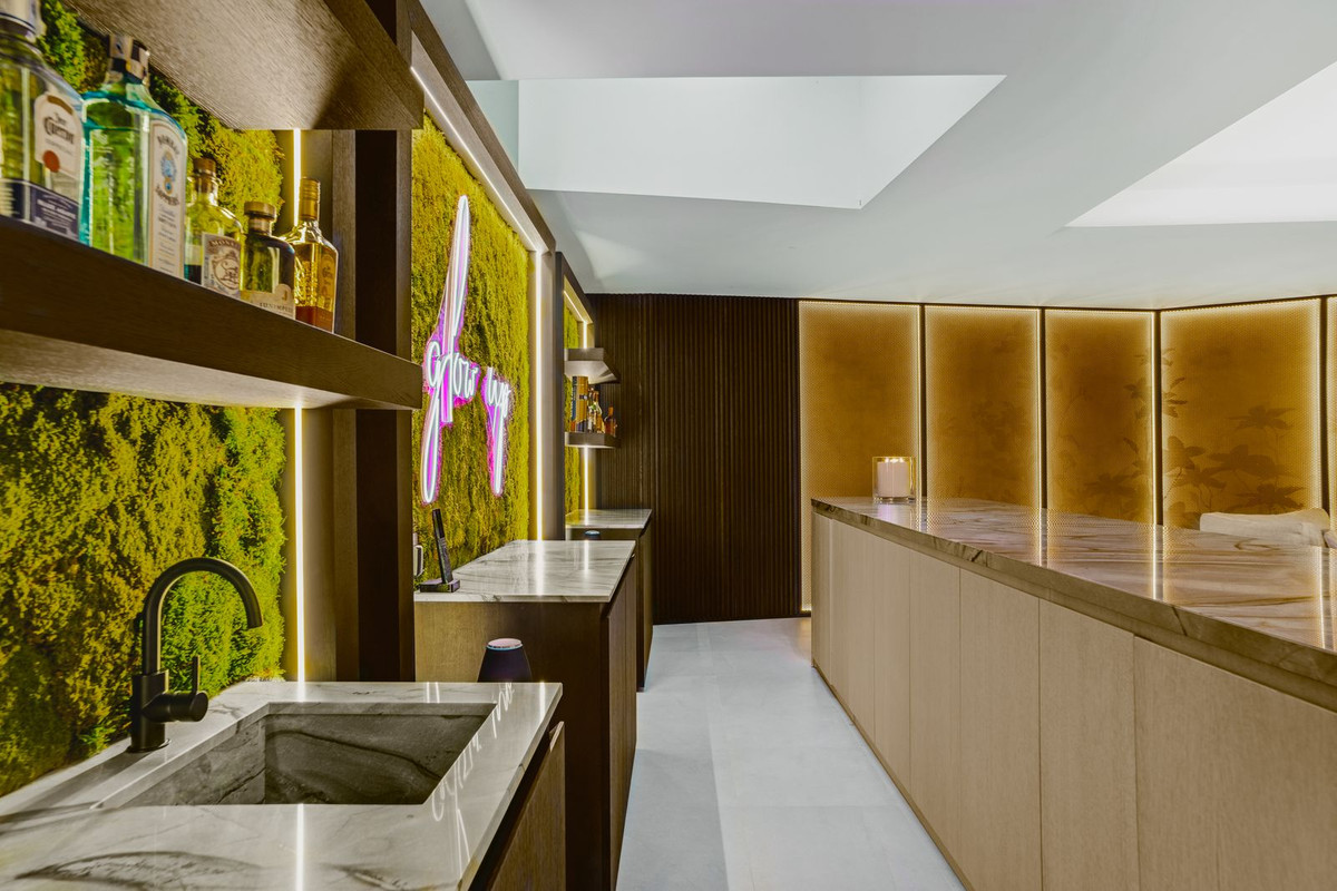 8ad4014bb96e61bc5d19ec665d40cca8 - 26