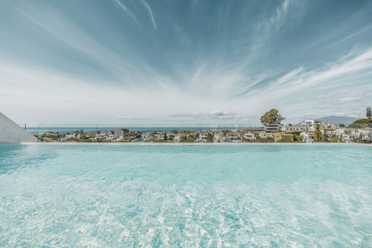 8ad4014bb96e61bc5d19ec665d40cca8 - 35