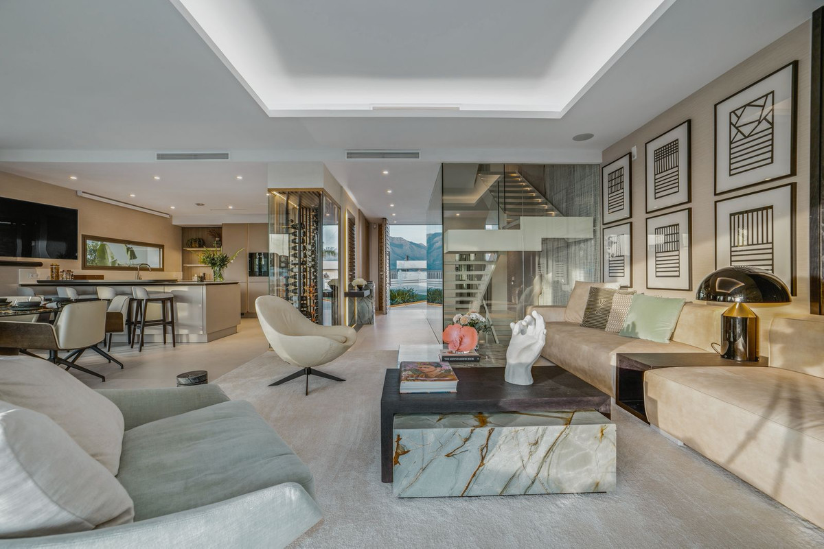 8ad4014bb96e61bc5d19ec665d40cca8 - 7