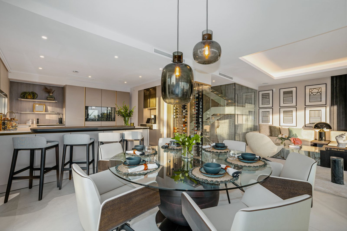 8ad4014bb96e61bc5d19ec665d40cca8 - 8