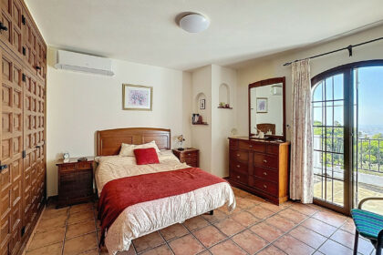 8b214d3453a27868ee7db5ebf4a6c8e4 - 16