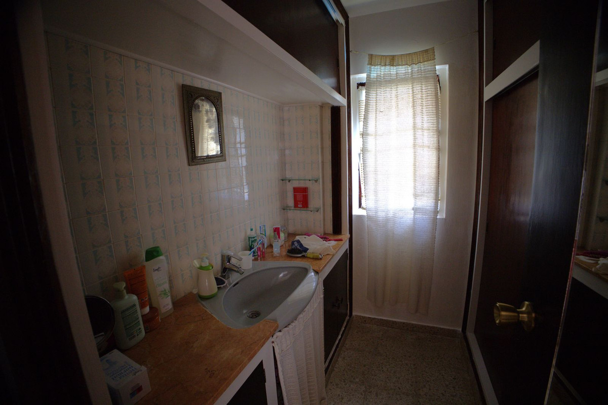 8b2e6da315a62b2a2d472b22e4bff6ff - 18