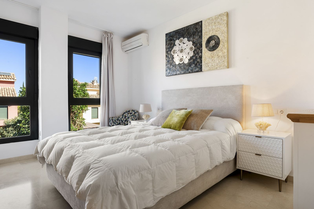 8b645b69962d128831f1559c18f49f9a - 12