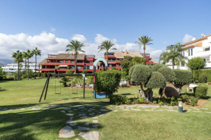 8b645b69962d128831f1559c18f49f9a - 24