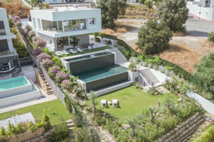 8b99ab64eada2ab35d29a8a9e2d7d298 - 16