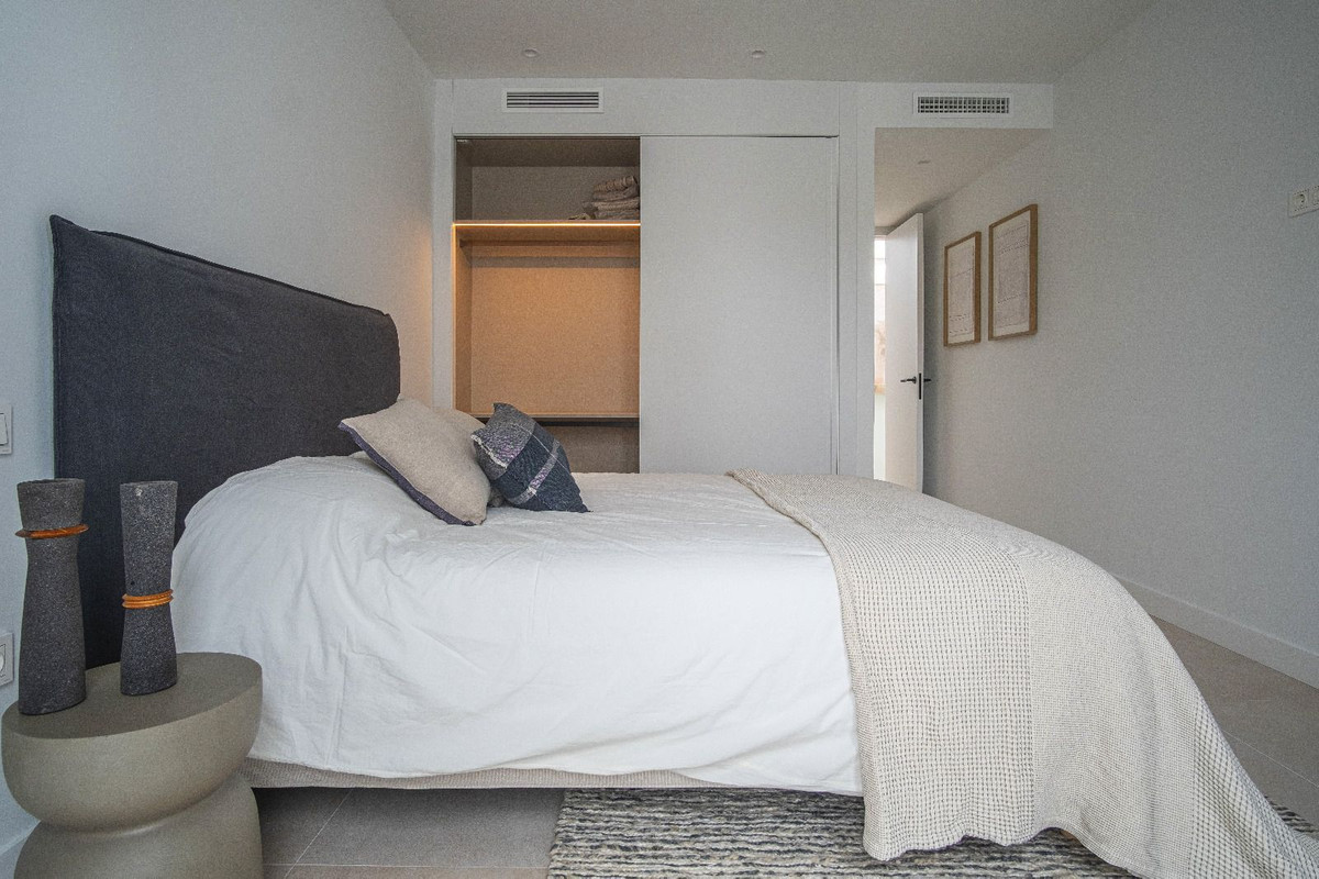 8b99ab64eada2ab35d29a8a9e2d7d298 - 24