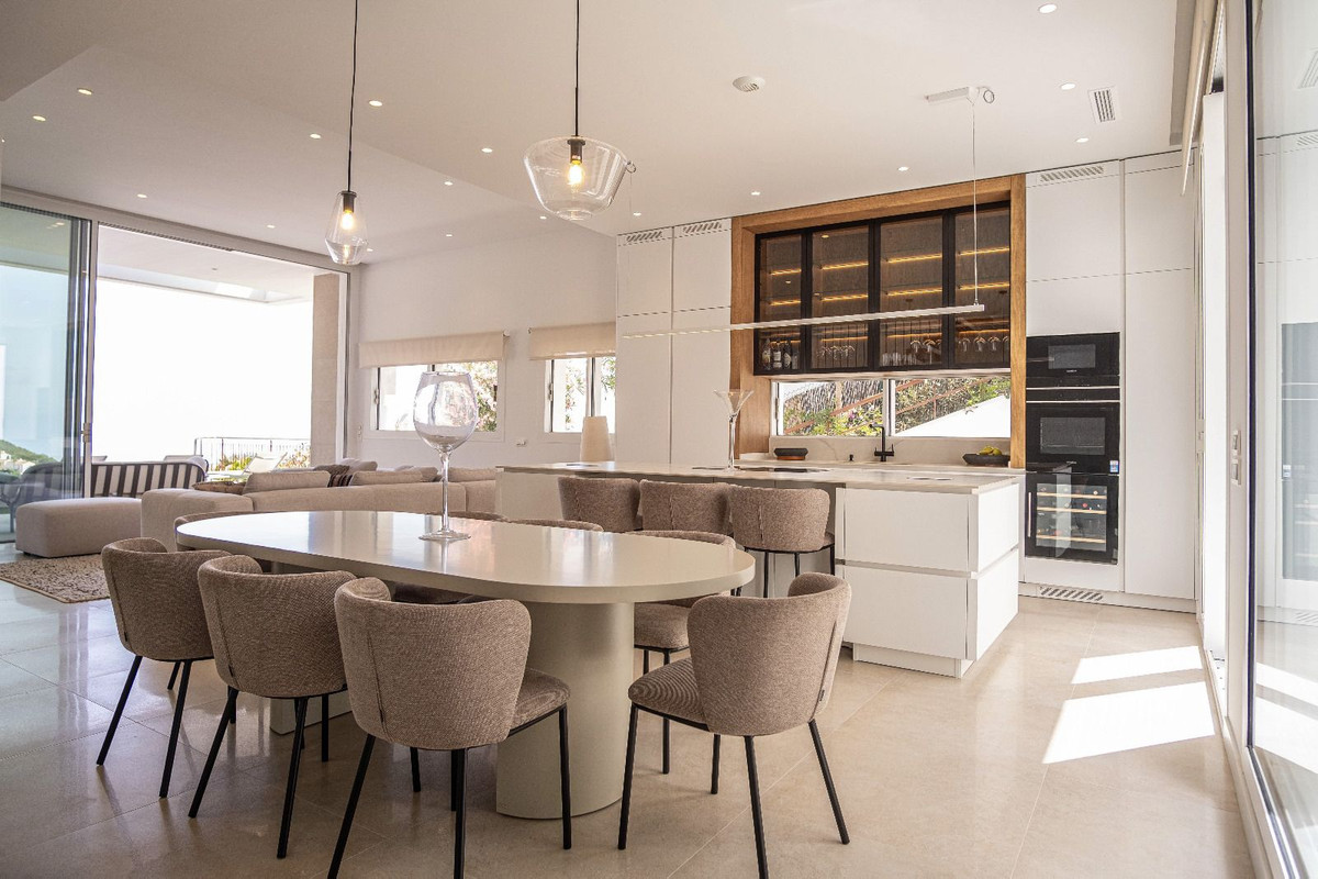 8b99ab64eada2ab35d29a8a9e2d7d298 - 4