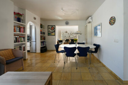 8bdfa934db417a34dd7e351700f404a6 - 10