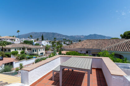 8bdfa934db417a34dd7e351700f404a6 - 33