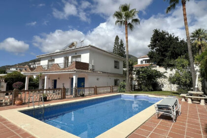 8ce70d8a43ce7793561a10e72ed0ac9a - 1