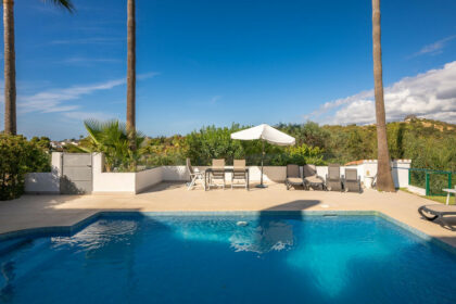 8d7057c5f472ff4d3269d6fbe5548899 - 15