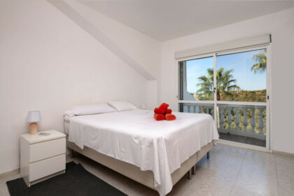 8d7057c5f472ff4d3269d6fbe5548899 - 23