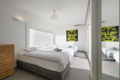 8d7057c5f472ff4d3269d6fbe5548899 - 25