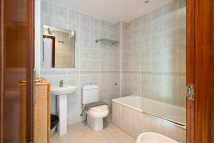 8d7057c5f472ff4d3269d6fbe5548899 - 26