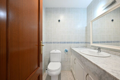 8d7057c5f472ff4d3269d6fbe5548899 - 28