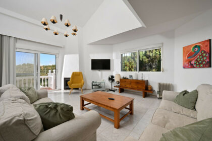 8d7057c5f472ff4d3269d6fbe5548899 - 3