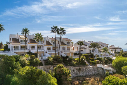 8d7057c5f472ff4d3269d6fbe5548899 - 32