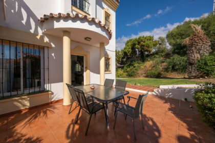 8d7057c5f472ff4d3269d6fbe5548899 - 38