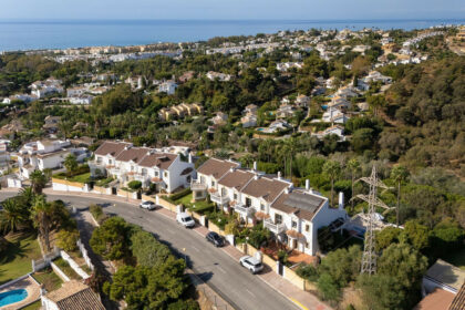 8d7057c5f472ff4d3269d6fbe5548899 - 42