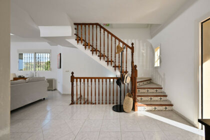 8d7057c5f472ff4d3269d6fbe5548899 - 7