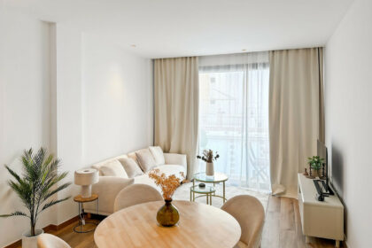 8e04880a59a7d5bc38e62e3957f9b602 - 1