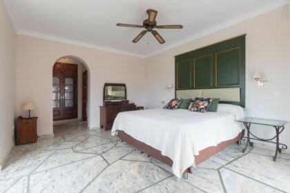 8efaa7f079215b4392a3e7be467a6b1e - 15