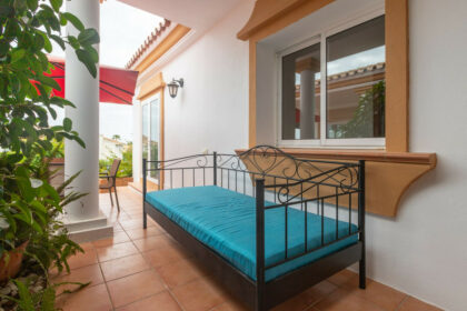 8efaa7f079215b4392a3e7be467a6b1e - 7