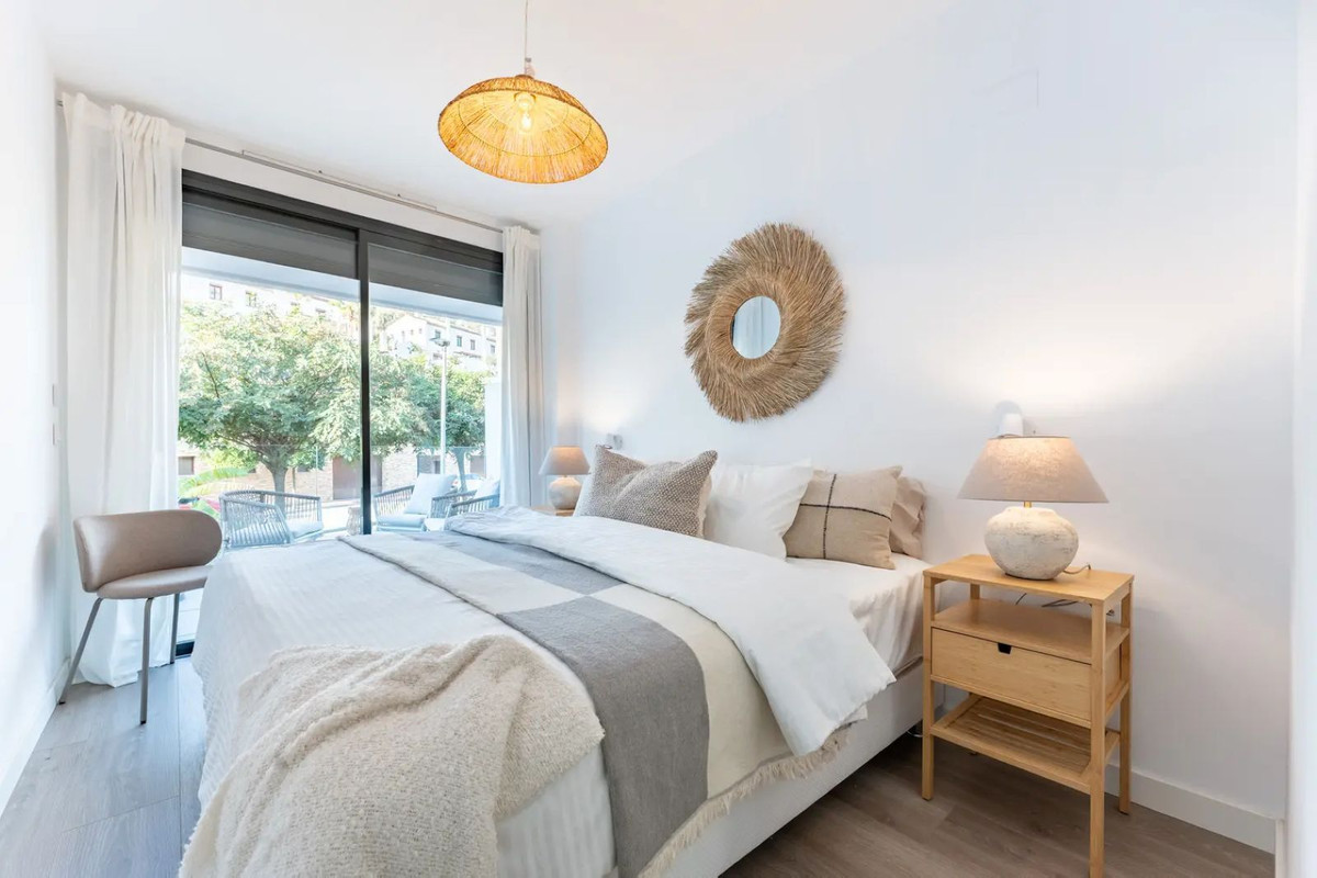 8f02437328ce11ba3d0d7f88e52e6de5 - 15