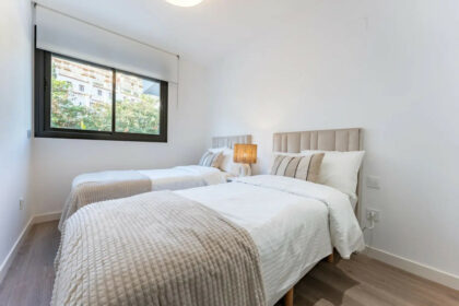 8f02437328ce11ba3d0d7f88e52e6de5 - 20