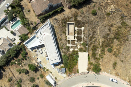 8f8e0b9a0b8f1d20f31a129f0e27a141 - 3