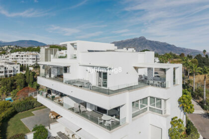 902813e7fb9f8e396662174015c0c762 - 1