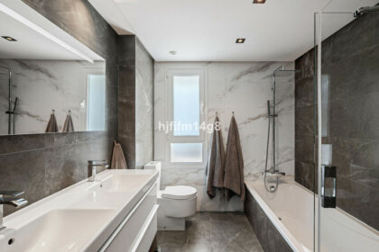 902813e7fb9f8e396662174015c0c762 - 12