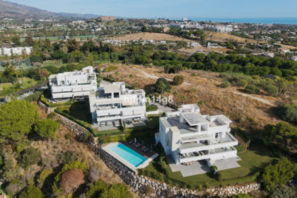 902813e7fb9f8e396662174015c0c762 - 26