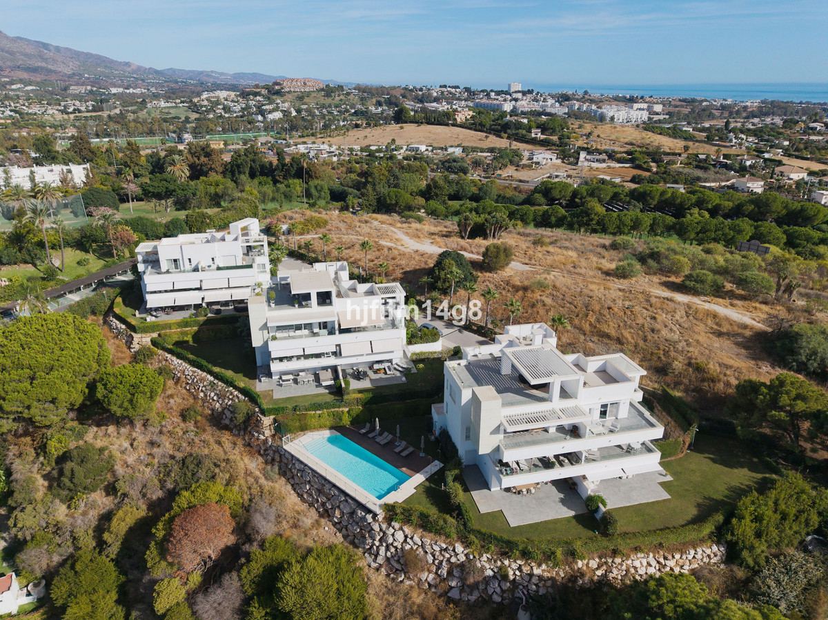 902813e7fb9f8e396662174015c0c762 - 26