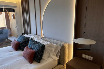 908fd7b508b34c457f0de3f740d99d96 - 12