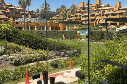 908fd7b508b34c457f0de3f740d99d96 - 32