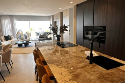 908fd7b508b34c457f0de3f740d99d96 - 33