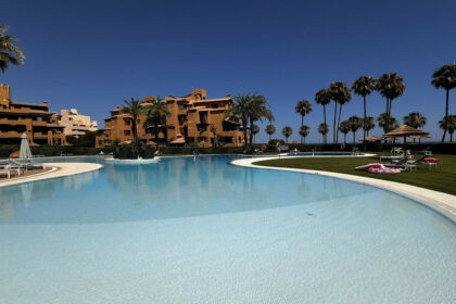 908fd7b508b34c457f0de3f740d99d96 - 41