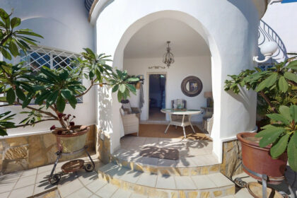 90daa92e36da59ce7847e9c37b162abe - 4