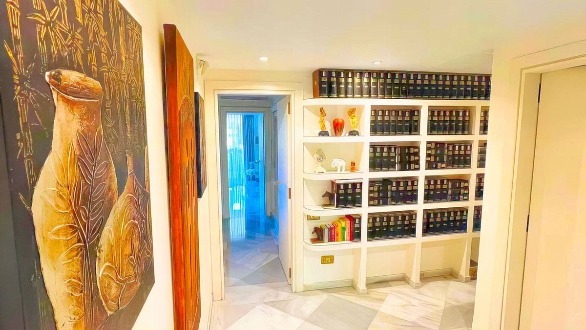 91ebe4685e78dd83089a2eaf7572e546 - 13