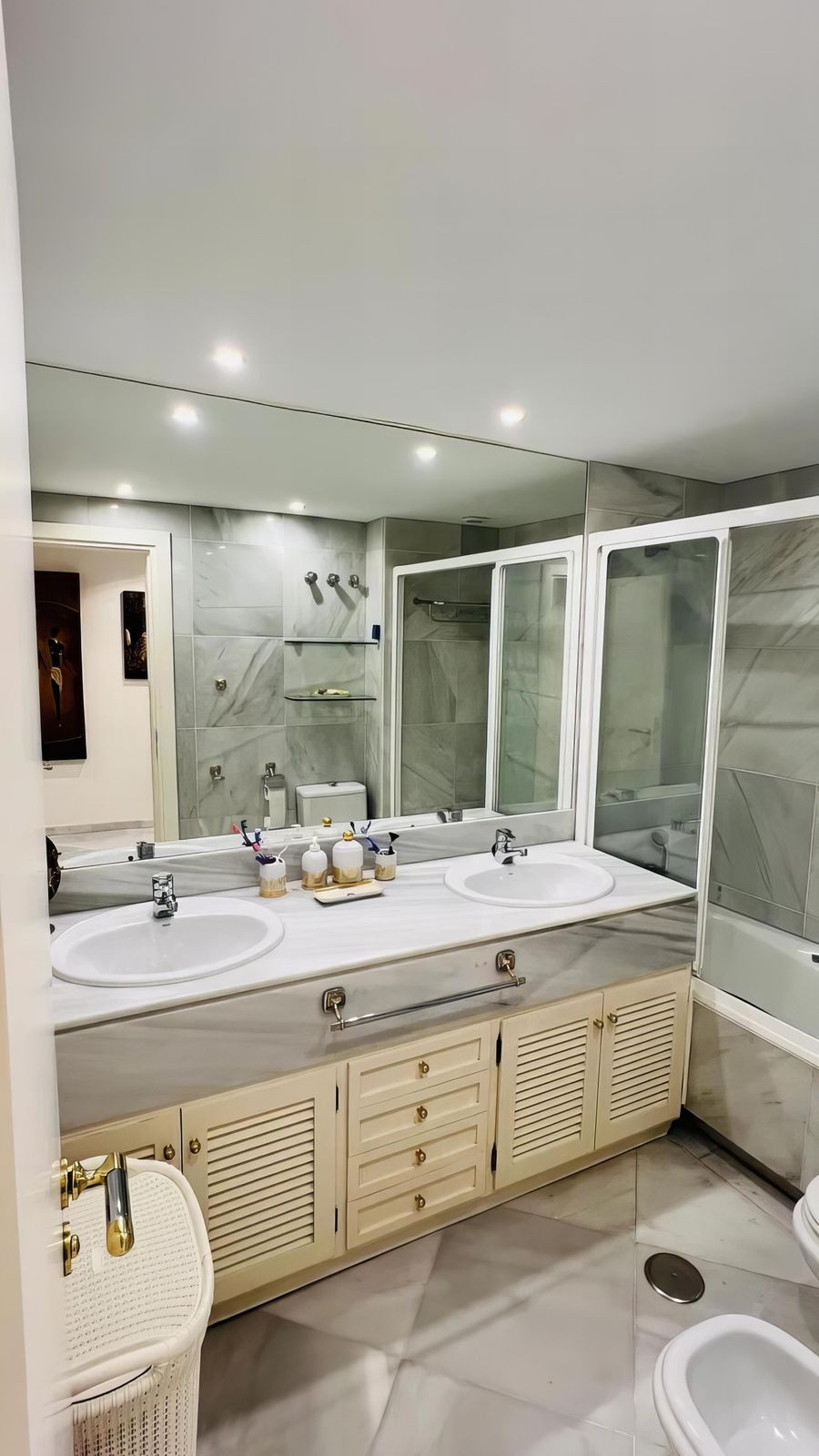 91ebe4685e78dd83089a2eaf7572e546 - 16