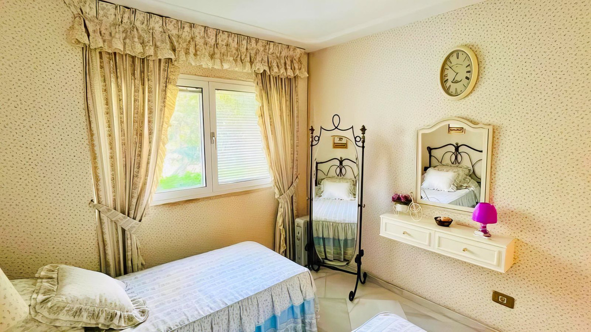 91ebe4685e78dd83089a2eaf7572e546 - 21