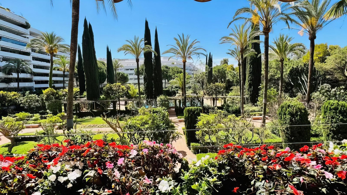 91ebe4685e78dd83089a2eaf7572e546 - 9