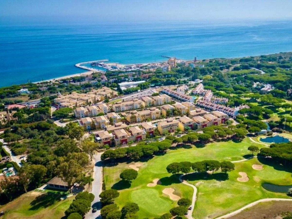 923d8730534b02425c30c825020d8fac - 18