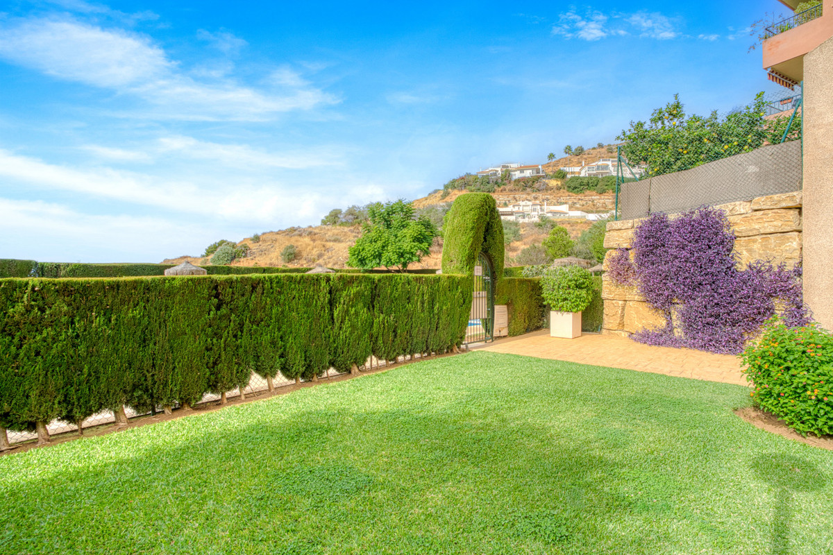 92f5ab97c746123f13be2a2950f4b1bf - 18