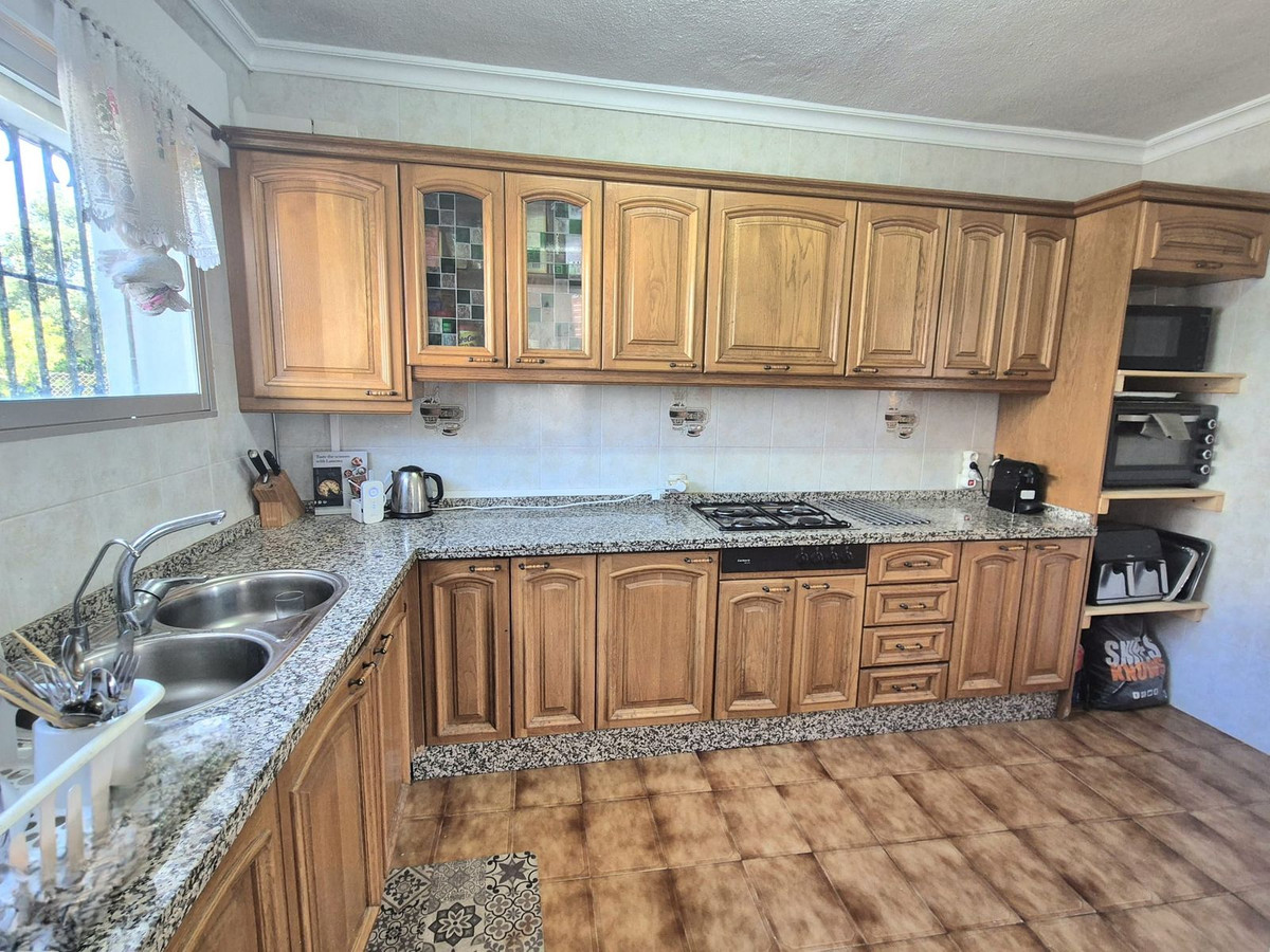 936656b8aa0b0c71fb50f1c7243953d8 - 11