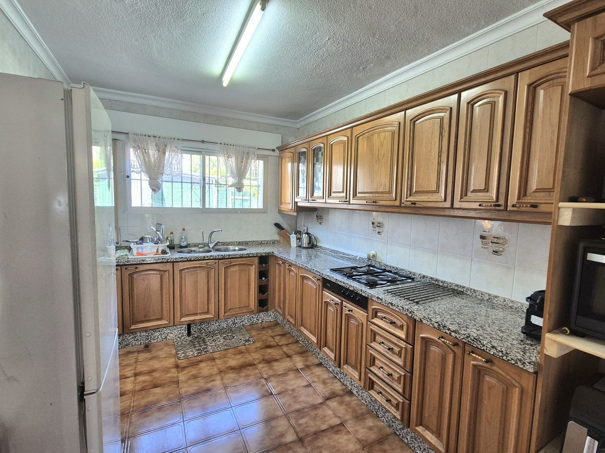 936656b8aa0b0c71fb50f1c7243953d8 - 13