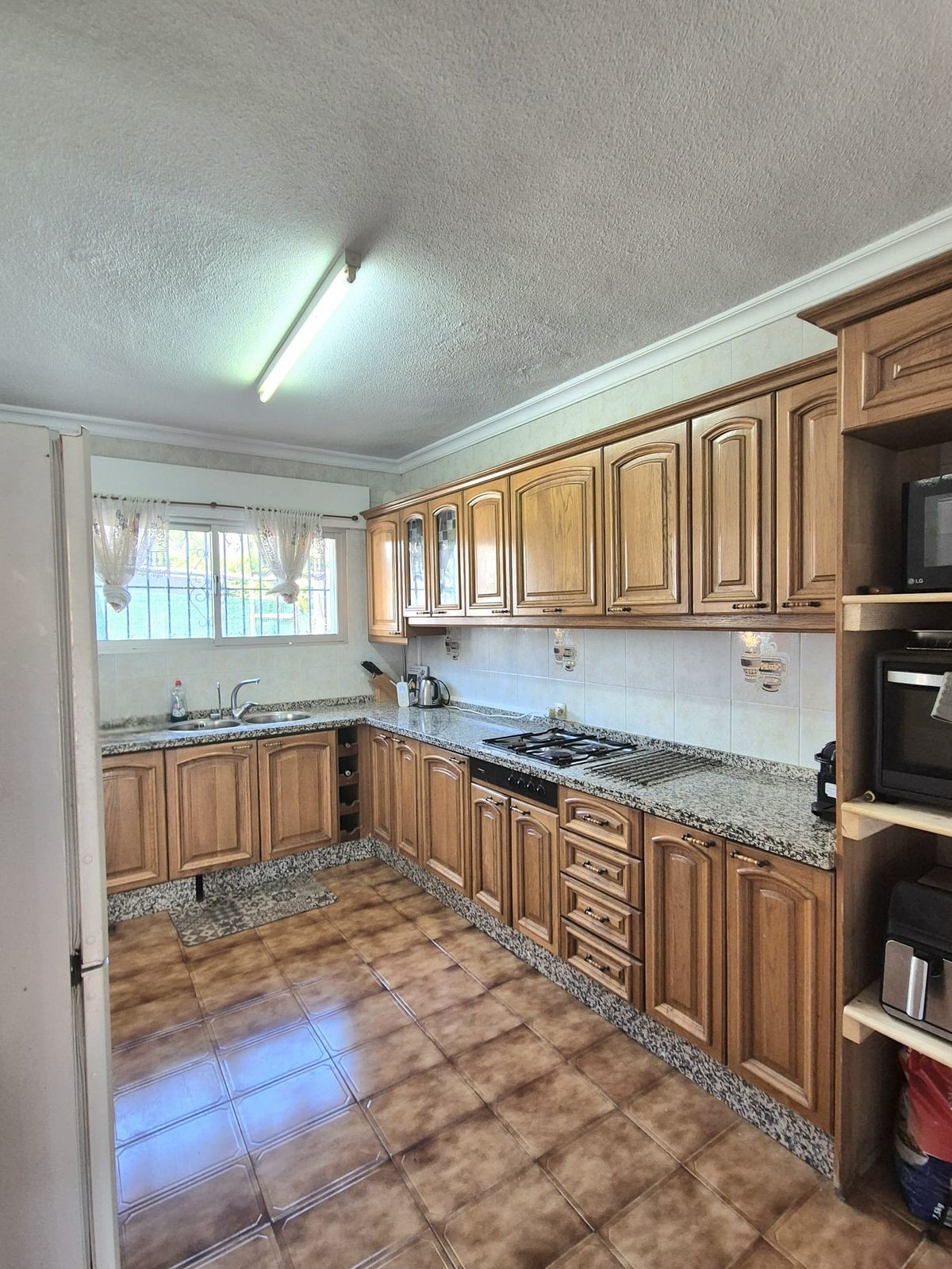 936656b8aa0b0c71fb50f1c7243953d8 - 14